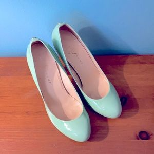 Ivanovo Trump size 9.5 Robins Egg blue heels